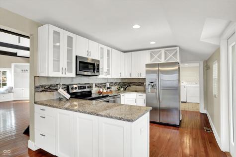 500 W Sycamore Street Zionsville IN 46077