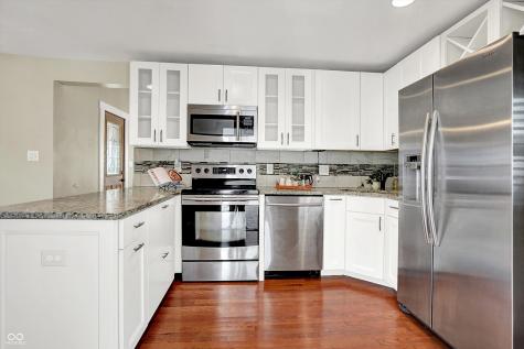 500 W Sycamore Street Zionsville IN 46077