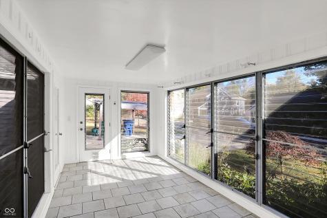 500 W Sycamore Street Zionsville IN 46077