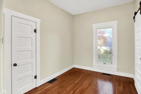 500 W Sycamore Street Zionsville IN 46077