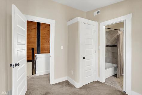 500 W Sycamore Street Zionsville IN 46077