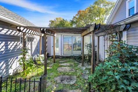 500 W Sycamore Street Zionsville IN 46077