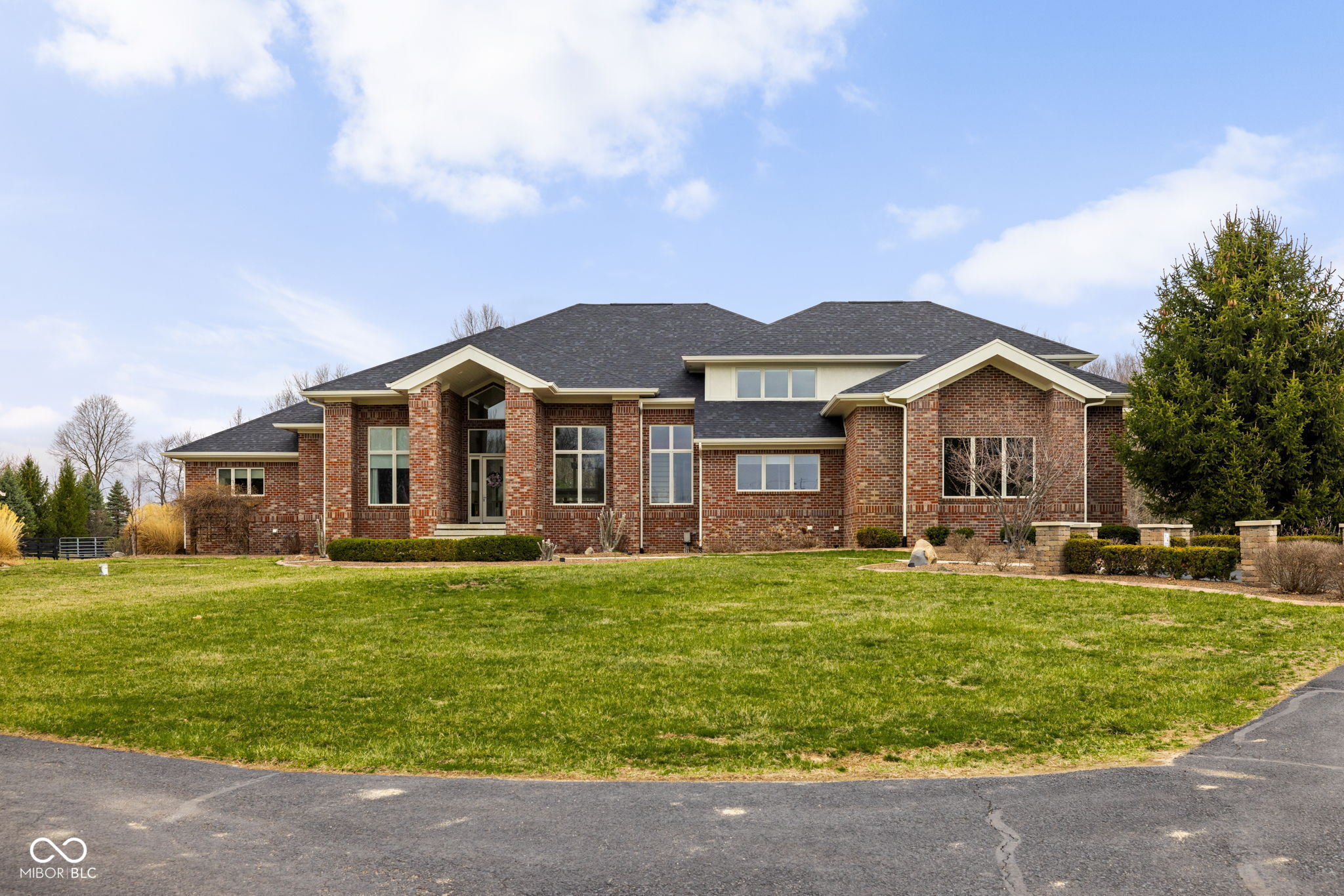 8810 E 200 S Zionsville IN 46077