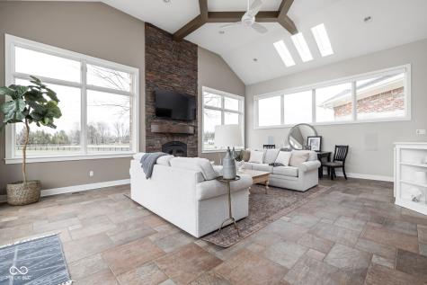 8810 E 200 S Zionsville IN 46077