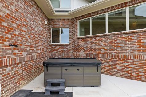 8810 E 200 S Zionsville IN 46077