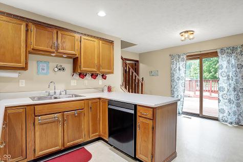 211 Deborah Lane Whiteland IN 46184
