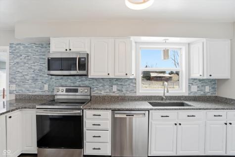 6434 Maple Manor Brownsburg IN 46112