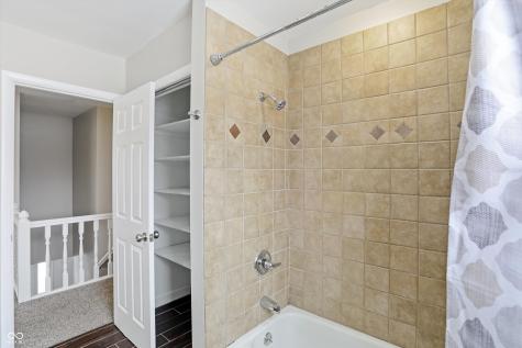 6434 Maple Manor Brownsburg IN 46112