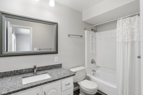 6434 Maple Manor Brownsburg IN 46112