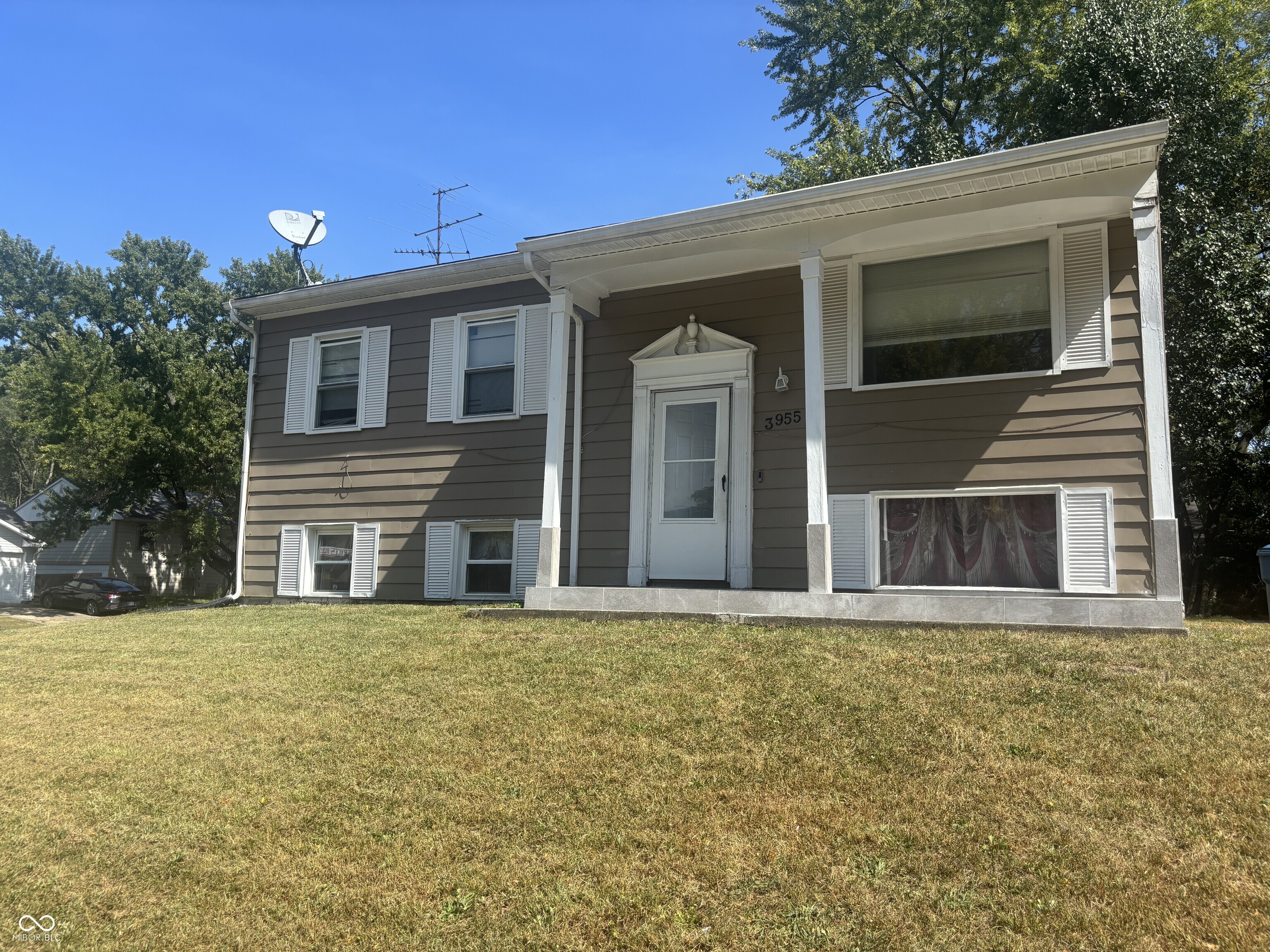3955 Delmont Drive Indianapolis IN 46235