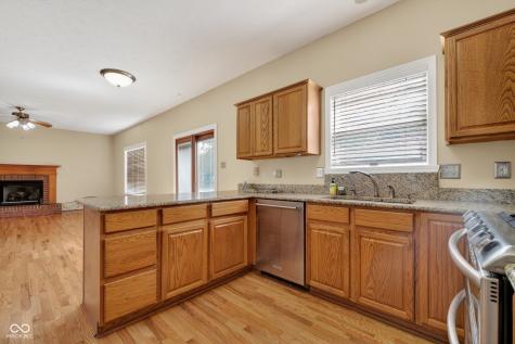 8025 Winterset Circle Indianapolis IN 46214