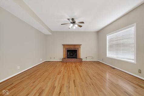 8025 Winterset Circle Indianapolis IN 46214