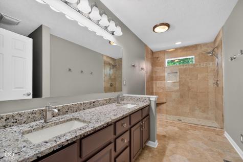 8025 Winterset Circle Indianapolis IN 46214