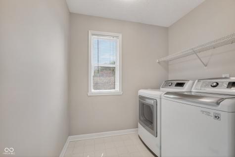 8025 Winterset Circle Indianapolis IN 46214