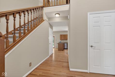 8025 Winterset Circle Indianapolis IN 46214