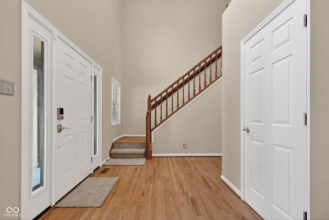 8025 Winterset Circle Indianapolis IN 46214