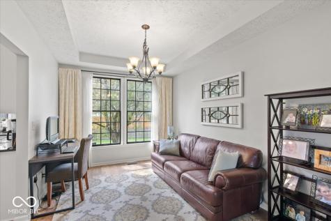 8392 Eastbay Drive Indianapolis IN 46236