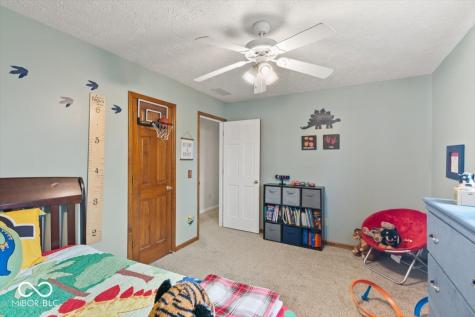 8392 Eastbay Drive Indianapolis IN 46236
