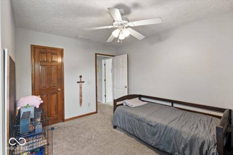 8392 Eastbay Drive Indianapolis IN 46236