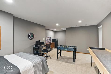 8392 Eastbay Drive Indianapolis IN 46236