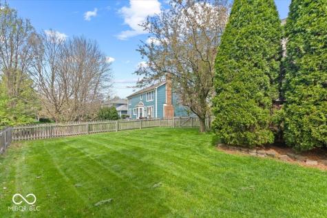 8392 Eastbay Drive Indianapolis IN 46236
