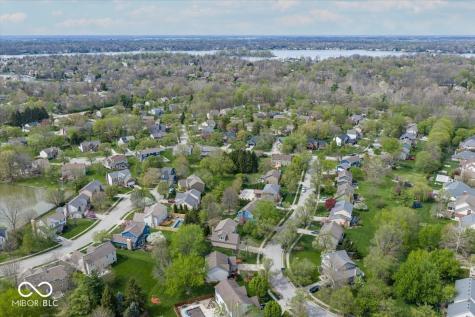 8392 Eastbay Drive Indianapolis IN 46236