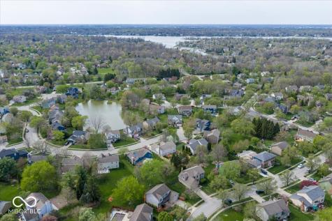 8392 Eastbay Drive Indianapolis IN 46236