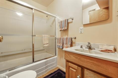 16632 Oak Road Westfield IN 46074