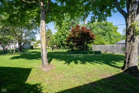 4226 Roselawn Avenue Columbus IN 47203