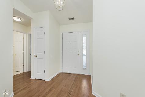 5837 Common Circle Indianapolis IN 46220
