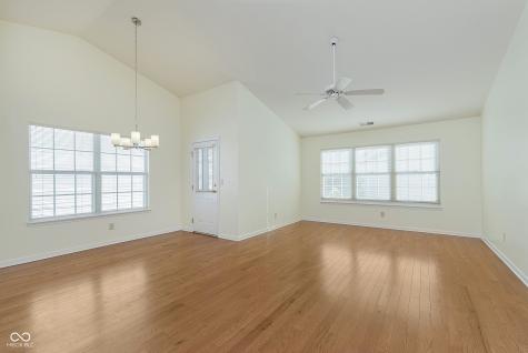 5837 Common Circle Indianapolis IN 46220