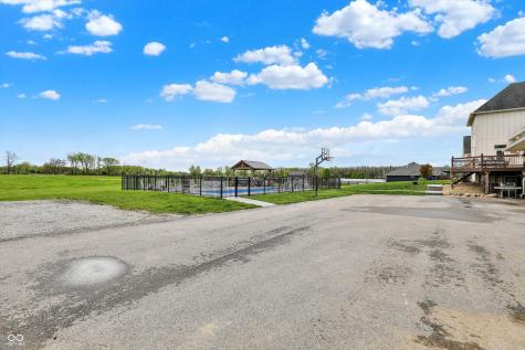 1581 S 825 E Zionsville IN 46077