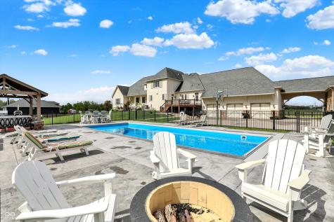 1581 S 825 E Zionsville IN 46077