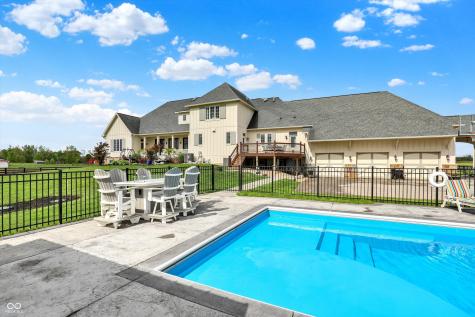 1581 S 825 E Zionsville IN 46077