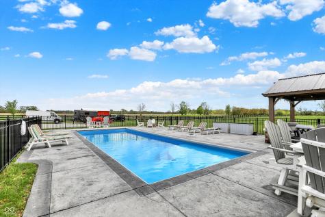 1581 S 825 E Zionsville IN 46077