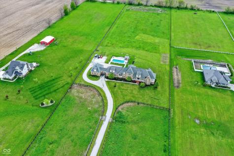 1581 S 825 E Zionsville IN 46077