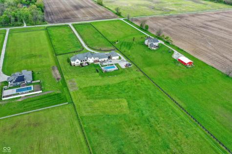 1581 S 825 E Zionsville IN 46077