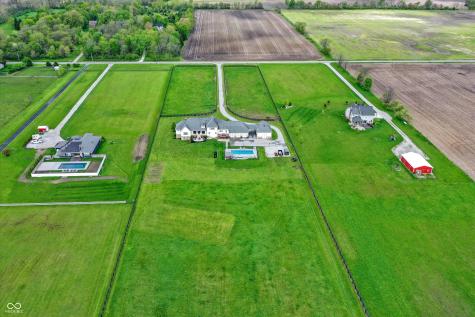 1581 S 825 E Zionsville IN 46077