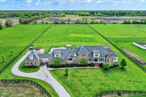 1581 S 825 E Zionsville IN 46077