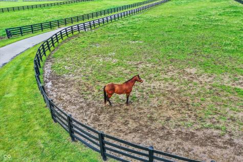 1581 S 825 E Zionsville IN 46077