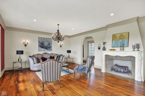 1581 S 825 E Zionsville IN 46077