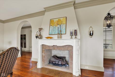 1581 S 825 E Zionsville IN 46077