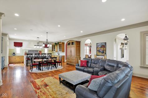 1581 S 825 E Zionsville IN 46077