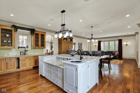 1581 S 825 E Zionsville IN 46077