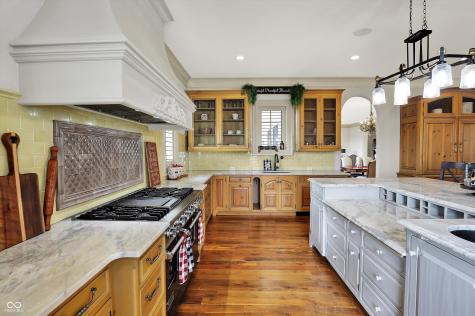 1581 S 825 E Zionsville IN 46077