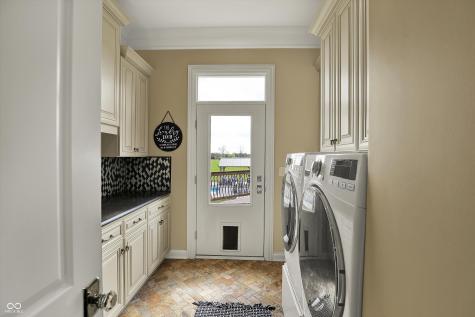 1581 S 825 E Zionsville IN 46077