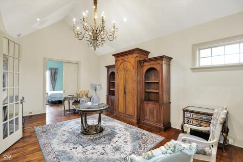 1581 S 825 E Zionsville IN 46077