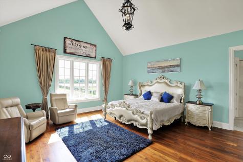 1581 S 825 E Zionsville IN 46077