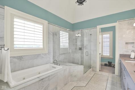 1581 S 825 E Zionsville IN 46077