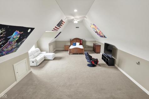 1581 S 825 E Zionsville IN 46077